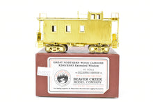 Load image into Gallery viewer, HO Brass Beaver Creek GN - Great Northern Wood Caboose X580/X683 Extended Window Caboose