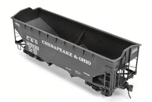 Load image into Gallery viewer, O Scale Brass US Hobbies C&O - Chesapeake & Ohio USRA 2 Bay Hopper, Custom Painted No. 125033 NO ORIGINAL BOX