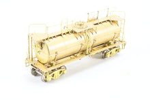 Load image into Gallery viewer, HO Brass Oriental Limited GN - Great Northern Water Car Aux Tender X-927, X-928 & X-929