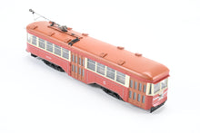 Load image into Gallery viewer, HO Bachmann Spectrum CSL - Chicago Surface Lines Peter Witt Trolley FP No. 6319 DCC On-Board REBOXX
