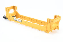 Load image into Gallery viewer, O Scale Atlas "O" Various Roads TTX - Trailer Train Gunderson Stack Car 5-Unit Set FP No. 63252