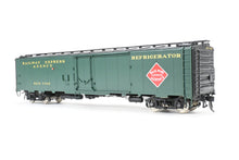 Load image into Gallery viewer, O Brass PSC - Precision Scale Co. REA - Railway Express Agency 50' Ice Reefer Factory Painted No. 7802