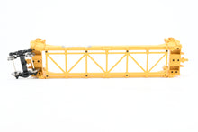 Load image into Gallery viewer, O Scale Atlas "O" Various Roads TTX - Trailer Train Gunderson Stack Car 5-Unit Set FP No. 63252