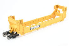 Load image into Gallery viewer, O Scale Atlas "O" Various Roads TTX - Trailer Train Gunderson Stack Car 5-Unit Set FP No. 63252