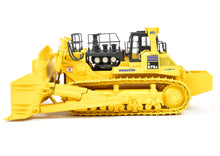 Load image into Gallery viewer, HO Brass CON CMC - Classic Mint Collectibles Komatsu D575A-3 SD Crawler Dozer FP