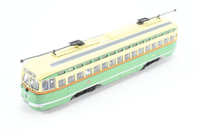 Load image into Gallery viewer, HO Bowser “Executive Line” SF MUNI - San Francisco F Line PCC Car FP CTA - Chicago Transit Authority Livery REBOXX