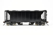 Load image into Gallery viewer, HO Brass Sunset Models or ACF Models Various Roads AC&F 70-Ton Covered Hopper FP Black Unlettered