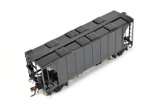 Load image into Gallery viewer, HO Brass Sunset Models or ACF Models Various Roads AC&F 70-Ton Covered Hopper FP Black Unlettered