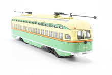 Load image into Gallery viewer, HO Bowser “Executive Line” SF MUNI - San Francisco F Line PCC Car FP CTA - Chicago Transit Authority Livery REBOXX