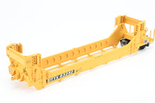 Load image into Gallery viewer, O Scale Atlas "O" Various Roads TTX - Trailer Train Gunderson Stack Car 5-Unit Set FP No. 63252