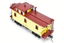 Load image into Gallery viewer, HO Brass PFM - SKI DM&IR - Duluth Missabe & Iron Range Wood Caboose FP #C-177
