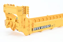 Load image into Gallery viewer, O Scale Atlas "O" Various Roads TTX - Trailer Train Gunderson Stack Car 5-Unit Set FP No. 63252