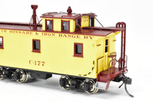 Load image into Gallery viewer, HO Brass PFM - SKI DM&IR - Duluth Missabe & Iron Range Wood Caboose FP #C-177