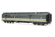Load image into Gallery viewer, HO Brass W&R Enterprises NP - Northern Pacific Mail & Express Car Factory Painted Loewy No. 1447