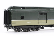 Load image into Gallery viewer, HO Brass W&R Enterprises NP - Northern Pacific Mail & Express Car Factory Painted Loewy No. 1447