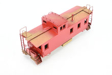Load image into Gallery viewer, HO Brass OMI - Overland Models, Inc. GN - Great Northern 30' Wood Sided Caboose PARITAL PAINT AS-IS