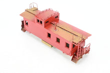 Load image into Gallery viewer, HO Brass OMI - Overland Models, Inc. GN - Great Northern 30' Wood Sided Caboose PARITAL PAINT AS-IS