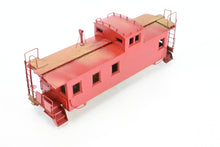 Load image into Gallery viewer, HO Brass OMI - Overland Models, Inc. GN - Great Northern 30' Wood Sided Caboose PARITAL PAINT AS-IS