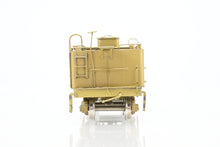 Load image into Gallery viewer, HO Brass Oriental Limited GN - Great Northern Water Car Also Used As Aux Tender
