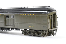 Load image into Gallery viewer, HO Brass W&R Enterprises NP - Northern Pacific Baggage Car Nos. 1500 - 1515 Custom Painted Pullman Green No. 1519