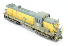 Load image into Gallery viewer, O Scale Weaver Ultra Line C&NW - Chicago & North Western Alco RS3 Factory Painted No. 1615 w/Moderate Weathering