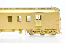 Load image into Gallery viewer, HO Brass Oriental Limited GN - Great Northern HW 60 Foot RPO #25-36