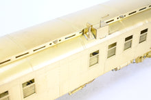Load image into Gallery viewer, HO Brass Oriental Limited GN - Great Northern HW 60 Foot RPO #25-36