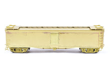 Load image into Gallery viewer, HO Brass Oriental Limited GN - Great Northern Wood Express Reefer No. 2000