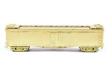 Load image into Gallery viewer, HO Brass Oriental Limited GN - Great Northern Wood Express Reefer No. 2000