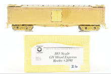 Load image into Gallery viewer, HO Brass Oriental Limited GN - Great Northern Wood Express Reefer No. 2090