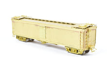 Load image into Gallery viewer, HO Brass Oriental Limited GN - Great Northern Wood Express Reefer No. 2000