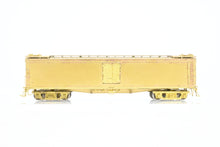 Load image into Gallery viewer, HO Brass Oriental Limited GN - Great Northern Wood Express Reefer No. 2090