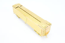Load image into Gallery viewer, HO Brass Oriental Limited GN - Great Northern Wood Express Reefer No. 2090