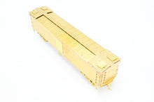 Load image into Gallery viewer, HO Brass Oriental Limited GN - Great Northern Wood Express Reefer No. 2090