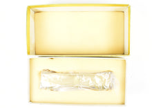 Load image into Gallery viewer, HO Brass Oriental Limited GN - Great Northern Wood Express Reefer No. 2000