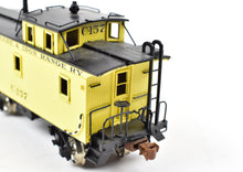 Load image into Gallery viewer, HO Brass PFM - SKI DM&IR - Duluth Missabe & Iron Range Wood Caboose FP