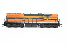 Load image into Gallery viewer, HO Life-Like Proto 2000 GN - Great Northern EMD SD7 w/o Dynamic Brake FP No. 568 w/ Tsunami2 DCC and Sound Added AS-IS