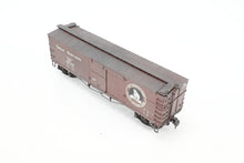 Load image into Gallery viewer, HO Brass NPP - Nickel Plate Products GN - Great Northern 40' Boxcar KC Brake Version Custom Painted and Weathered No.26186