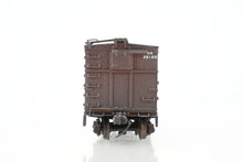Load image into Gallery viewer, HO Brass NPP - Nickel Plate Products GN - Great Northern 40' Boxcar KC Brake Version Custom Painted and Weathered No.26186