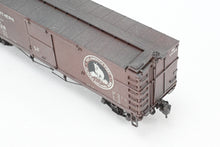 Load image into Gallery viewer, HO Brass NPP - Nickel Plate Products GN - Great Northern 40' Boxcar KC Brake Version Custom Painted and Weathered No.26186
