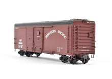 Load image into Gallery viewer, HO Brass W&R Enterprises NP - Northern Pacific 40' Round Roof Auto Box Car Paintes