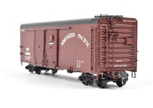 Load image into Gallery viewer, HO Brass W&R Enterprises NP - Northern Pacific 40' Round Roof Auto Box Car Paintes