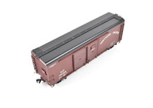 Load image into Gallery viewer, HO Brass W&R Enterprises NP - Northern Pacific 40' Round Roof Auto Box Car Paintes