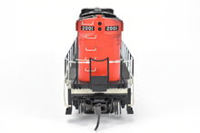 Load image into Gallery viewer, HO CON Bowser "Executive Line" CNR - Canadian National Railway Alco C630M With ESU DCC & Sound FP No. 2001 and Weathered