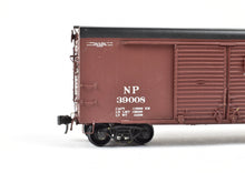 Load image into Gallery viewer, HO Brass W&R Enterprises NP - Northern Pacific 40' Round Roof Auto Box Car Paintes