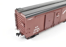 Load image into Gallery viewer, HO Brass W&R Enterprises NP - Northern Pacific 40' Round Roof Auto Box Car Paintes