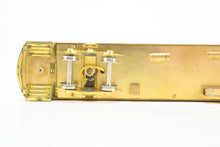 Load image into Gallery viewer, HO Brass Suydam PE - Pacific Electric Blimp 71' Coach Powered