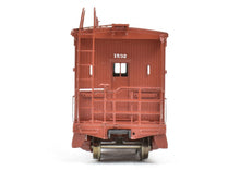 Load image into Gallery viewer, HO Brass CON OMI - Overland Models, Inc. NP - Northern Pacific Wood Bay Window Caboose FP No. 1532