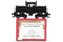 Load image into Gallery viewer, O Brass RYM - Rich Yoder Models GE 45 Ton Side-Rod Diesel FP/Black Unlettered