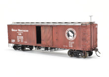 Load image into Gallery viewer, O Scale Wood Mullet River Model Works Kit 403221 GN - Great Northern 40' Truss Rod Boxcar Pro-Built and Painted NOB